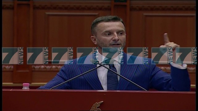 BRAÇE KERKON VETING PER KAZINOTE - News, Lajme - Kanali 7