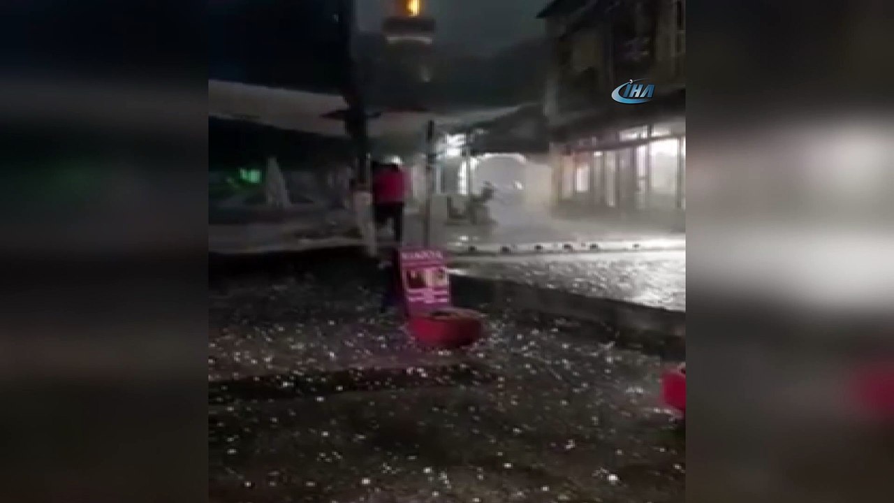 Yıldırım trafoya düştü, vatandaş ölümden böyle kurtuldu