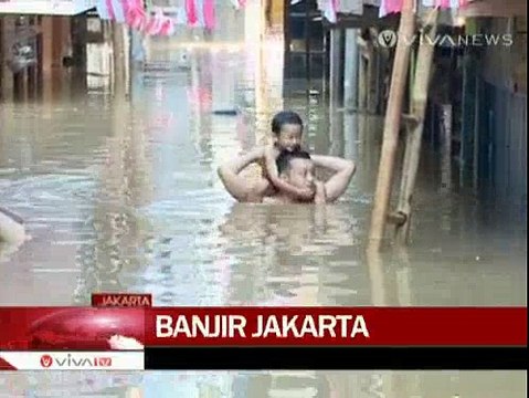 Banjir Setinggi 2 Meter Rendam Kampung Pulo
