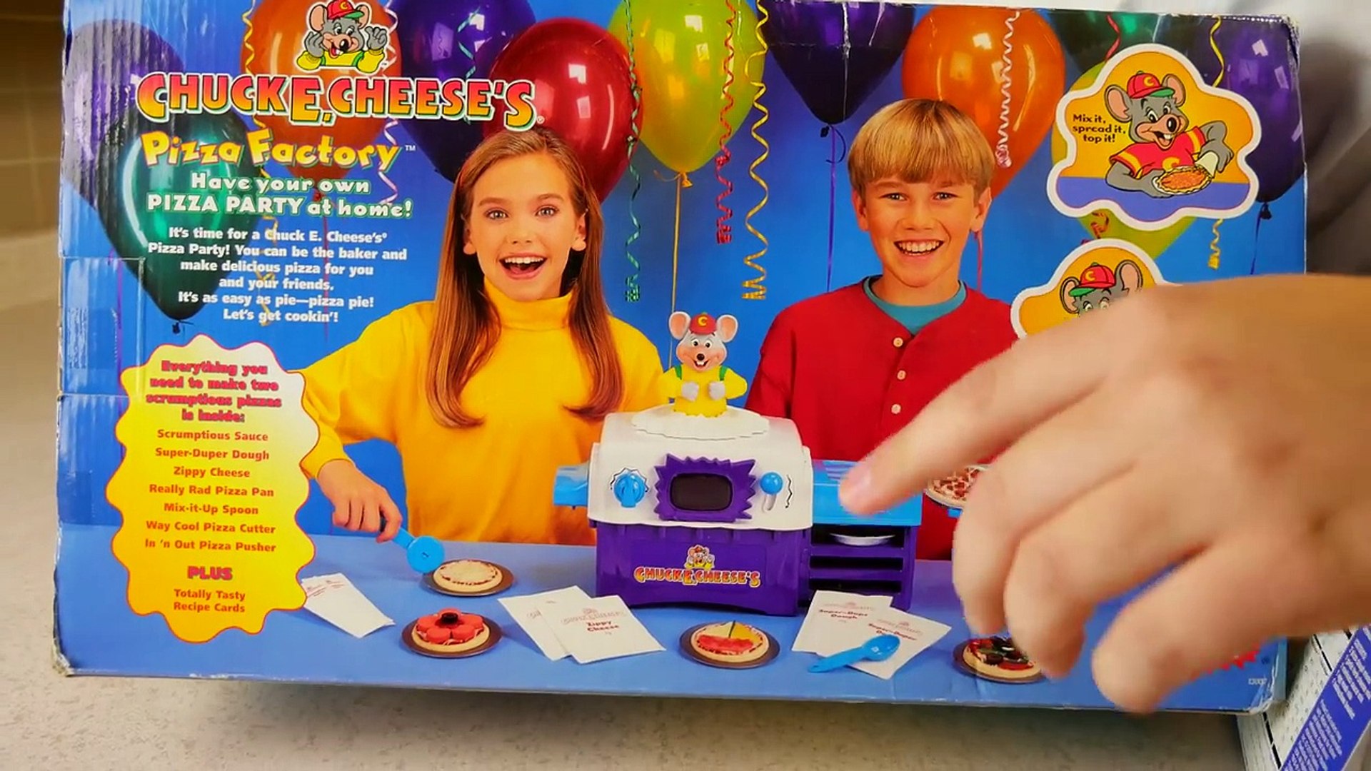 chuck e cheese easy bake oven