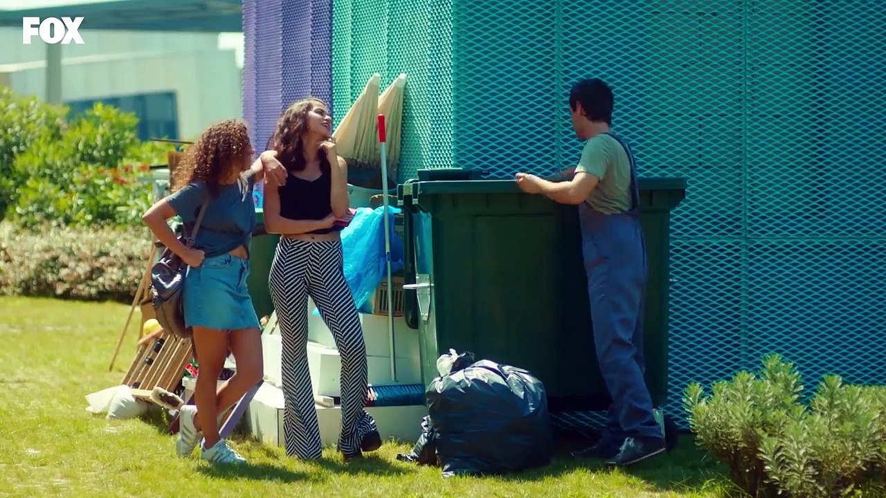 Rahmet çöpleri temizliyor - Bizim Hikaye 38. Bölüm (Yeni Sezon)