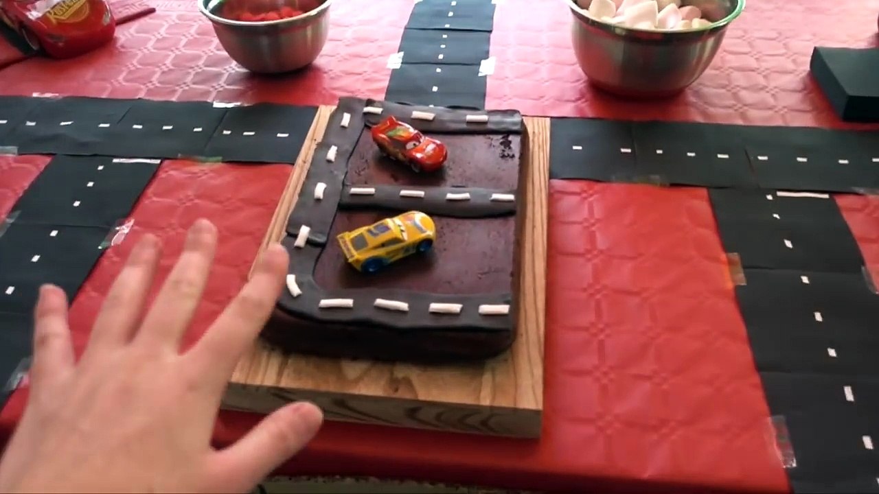 UNE VOITURE POUR SES 3 ANS - VLOG FAMILLE ALLO MAMAN