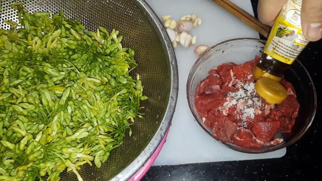 Cách làm món thịt bò xào hoa thiên lý rất thơm ngon!