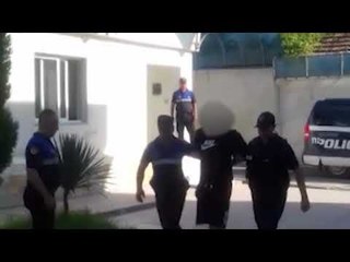 Policia arreston anetaret e bandes se Met Kananit