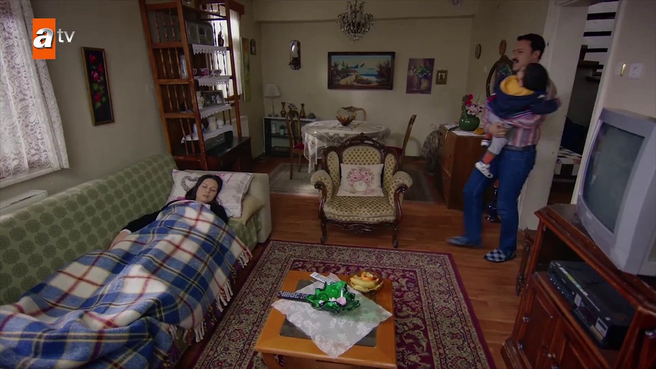 Mesude artık Eylül’e inanıyor! - Kırgın Çiçekler 65.Bölüm