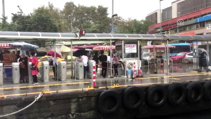 Sağanak yağış etkili oluyor - Beşiktaş - İSTANBUL