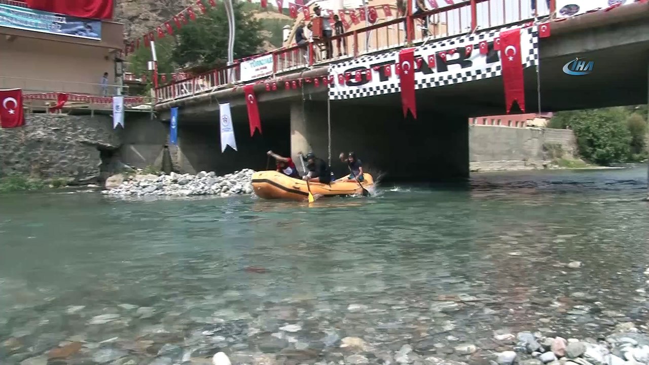 Türkiye Rafting Şampiyonası Çatak’ta başladı