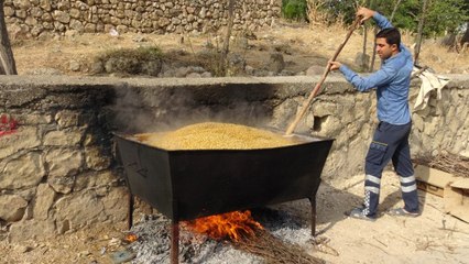 Gercüş'te 'Bulgur Kaynatma' Geleneği Sürüyor