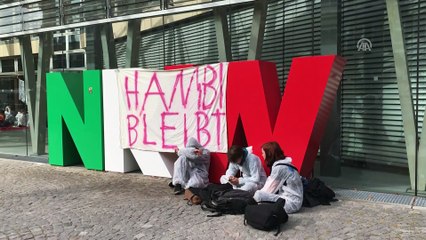 Almanya'da ormanda gösteri yapan çevrecilerin tahliyesi sürüyor - BERLİN