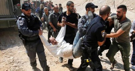 Cuma Namazından Çıkan Filistinliler, İsrail Askerleri Tarafından Yaka Paça Gözaltına Alındı