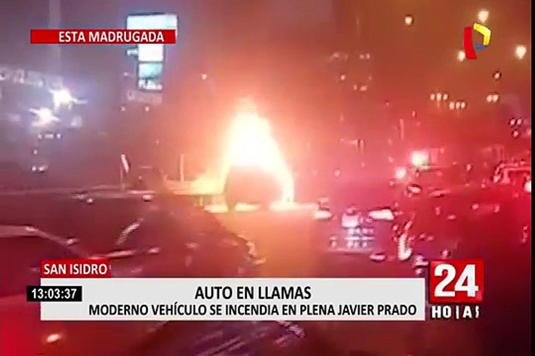 Moderno vehículo ardió en llamas en plena avenida Javier Prado