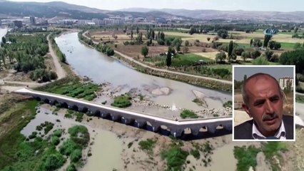 Tarihi Köprüdeki Aşk Sözleri Muhtarı İsyan Ettirdi