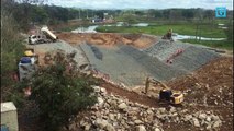 Obras em barragem na cidade de Linhares