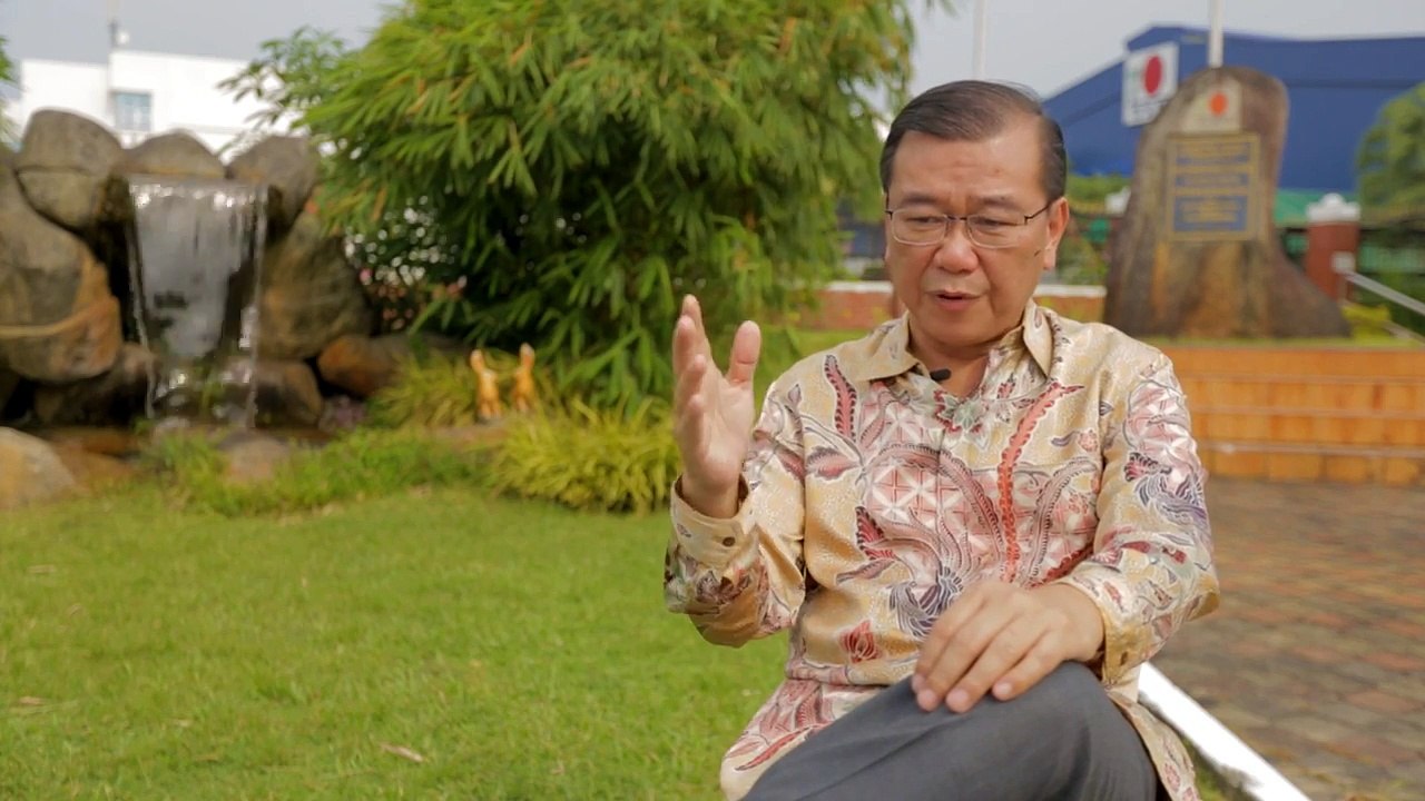 Why DXN -An interview with Dr. Lim Siow Jin _