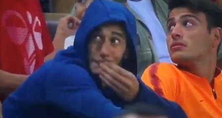 Galatasaraylı Belhanda, Kombinesini Soran Görevliye Gülmeye Başladı