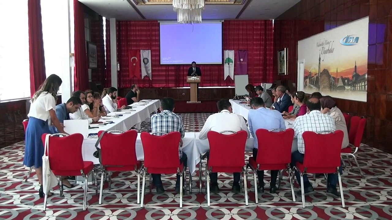 Olası İdlib göçü öncesi mülteci göçü politikaları tartışıldı