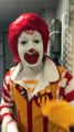 Ronald fait une surprise aux employés du McDo de Porte des Lilas