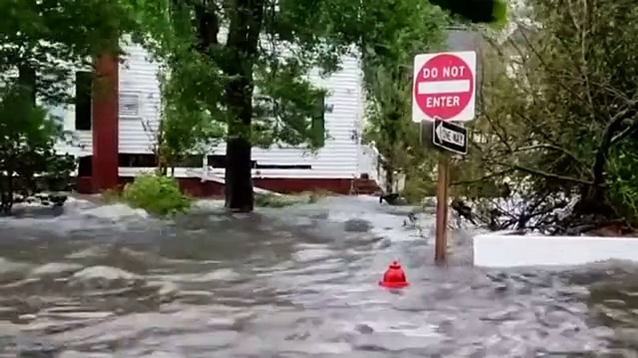 Bislang fünf Tote nach Wirbelsturm "Florence" in den USA
