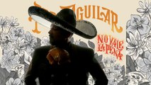 Pepe Aguilar - No Vale La Pena (Video Letras)