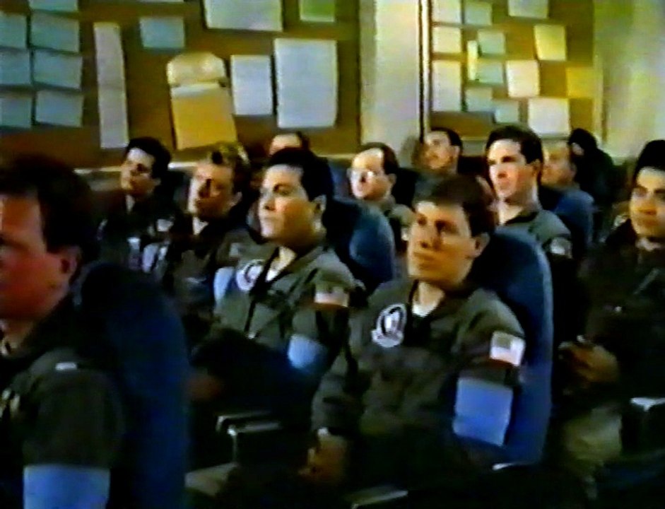 Supercarrier (1x01) All in the Game (1x02) Common Ground (1988) - VHSRip - Rychlodabing
