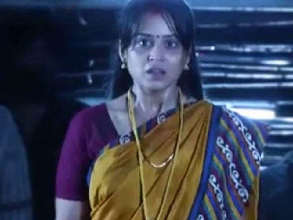 இரவு  என்றும்  பாராமல் கணவன்  மாமனார்  என  எல்லாரும் சேர்ந்து என்னை இப்படி...