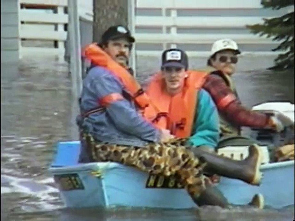 Wild Animal Rescues S01E07 Flood, Poudre & Bangkok Elephant