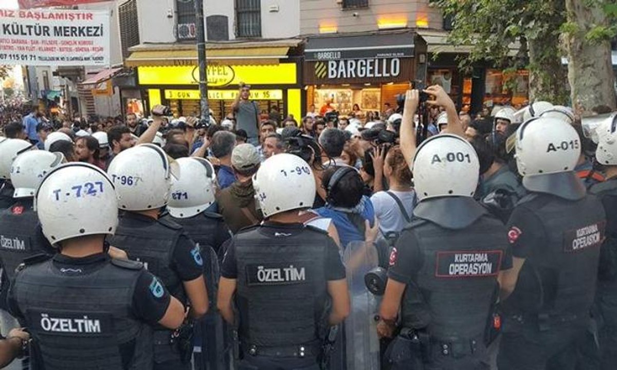 İşçilerin gözaltına alınmasını protesto edenlere de gözaltı