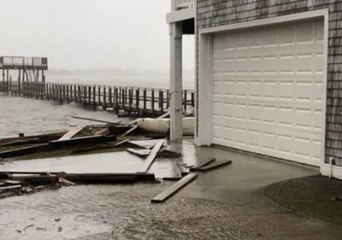Wind, Water Still Heavy as Florence Slowly Moves Inland
