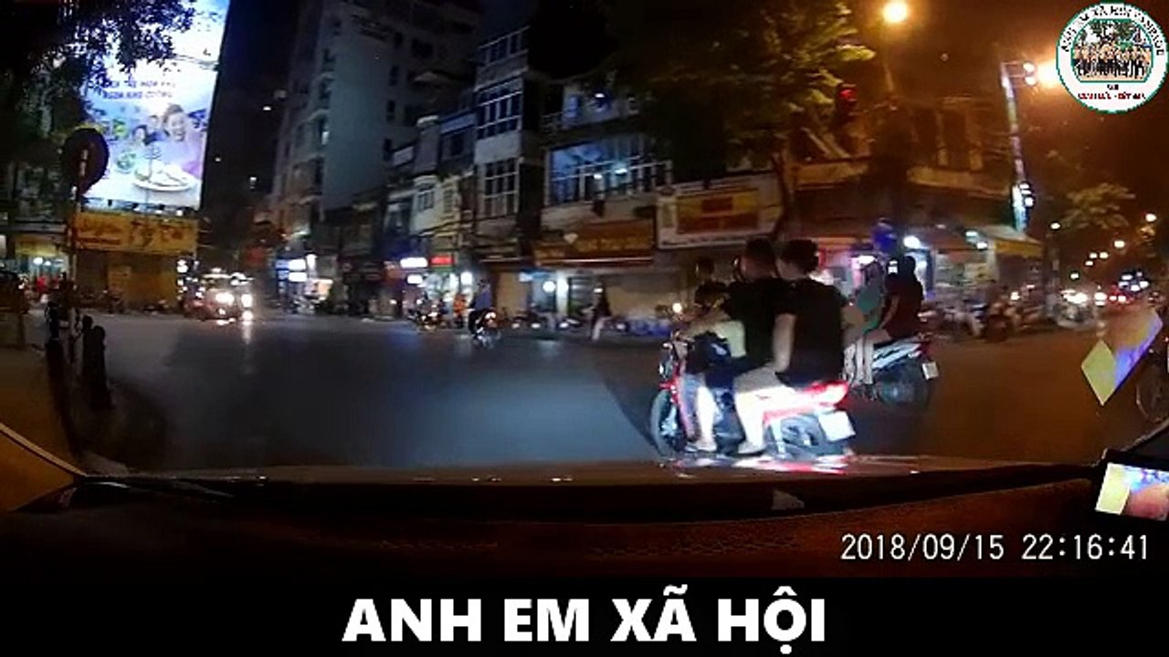 Chắc xin số điện thoại không được đây mà..??