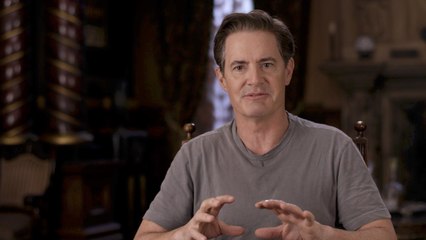 Kyle MacLachlan Tries To Fit In On The Set