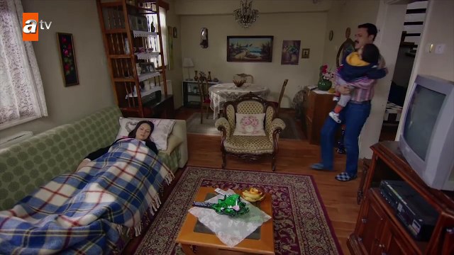 Mesude artık Eylül’e inanıyor! - Kırgın Çiçekler 65.Bölüm