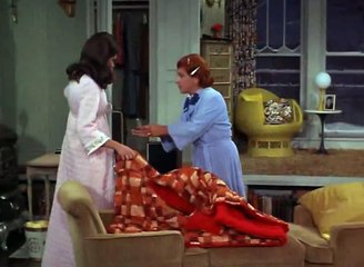 The Mary Tyler Moore Show S01E06 Support Your Local Mother