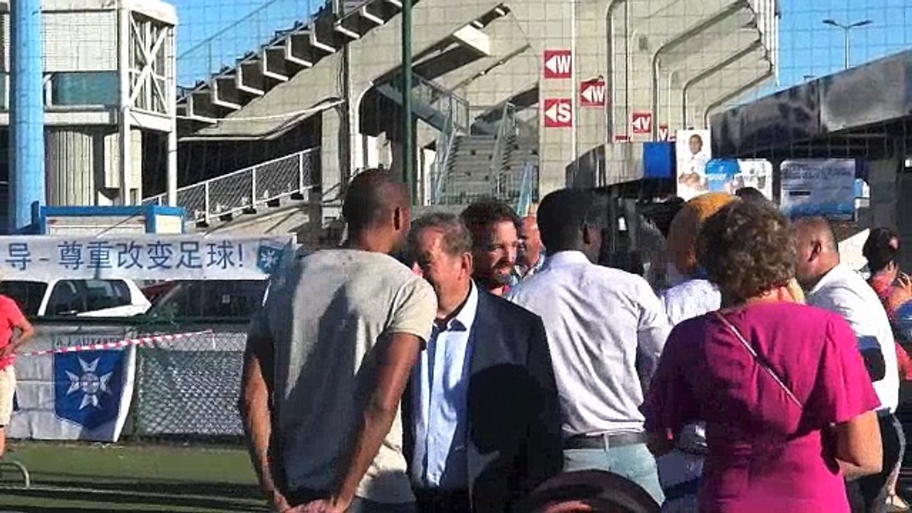 L'AJA  panaches bleu blanc rouge pour le centenaire du stade Abbé-Deschamps