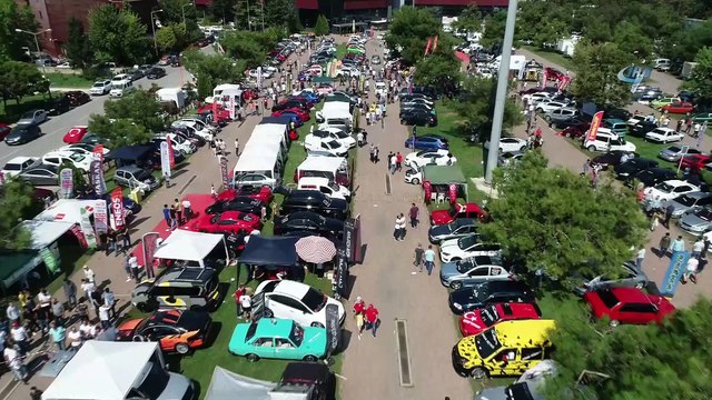 750 modifiyeli aracın katıldığı etkinlik renkli görüntülere sahne oldu