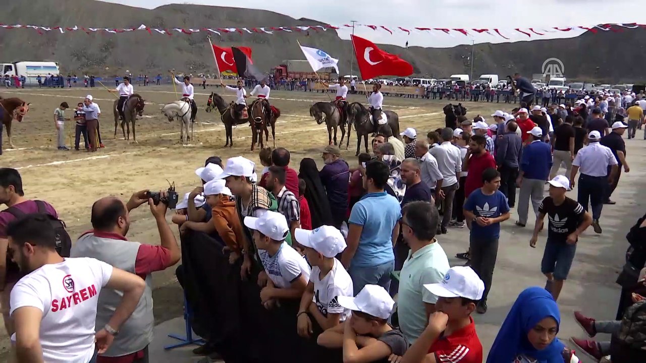 Atlar cirit müsabakaları için şahlandı - İSTANBUL