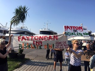 Büyükada'da 'Faytona Son, Atlara Özgürlük' Eylemi