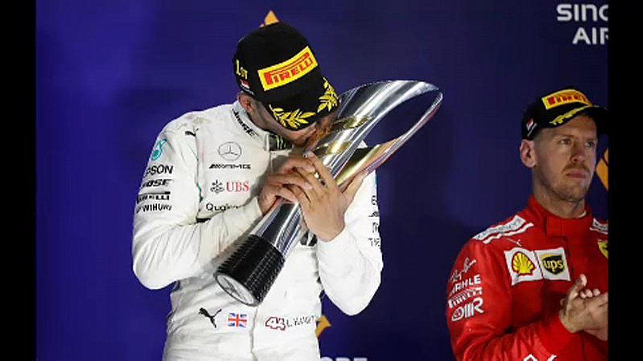Forma-1: Hamilton volt a leggyorsabb Szingapúrban