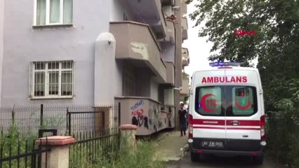 Düzce 4 Gün Sonra Evden Koku Gelince Cesediyle Karşılaşıldı