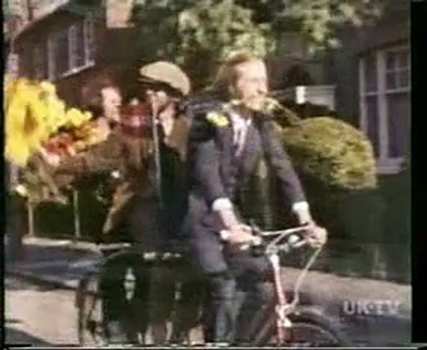 The Goodies S02 E13 The Baddies