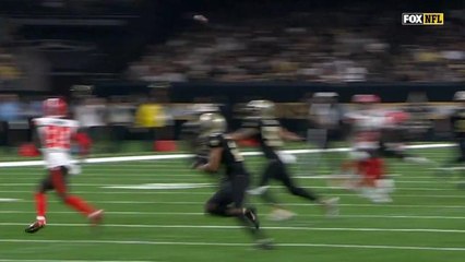 Jarvis Landry stiff arms Marcus Williams for 22-yard gain