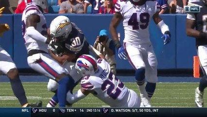 Ekeler takes advantage of open space for a 22-yard gain