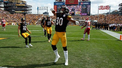 James Conner battles his way into end zone for touchdown