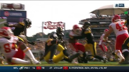 Steelers' defense mobs Kareem Hunt for safety