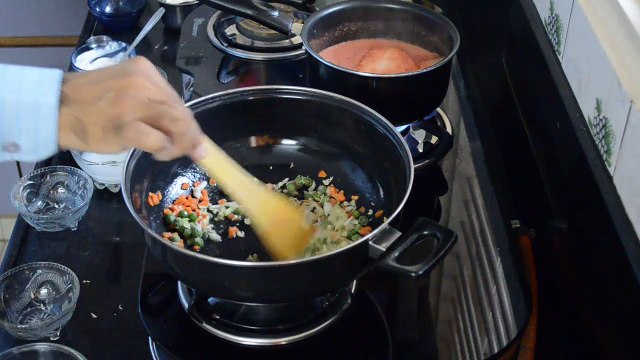 Vegetable tomato soup recipe in Hindi - टमाटर का सूप रेसिपी