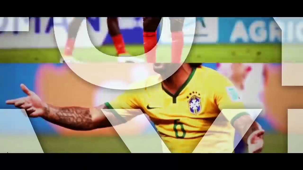 GRIEZMANN SINGS WITH POGBA`s MOTHER!! - Vines #2