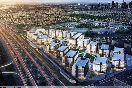 اوديسيا كمبوند مدينة المستقبل شقة 220 متر مربع نصف تشطيب للبيع