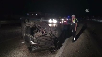 Otomobil Beton Bariyerlere Çarptı: 1 Ölü, 1 Yaralı