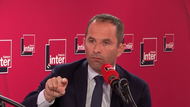 Benoît Hamon, sur les suppressions de postes annoncées dans l'Éducation Nationale : Dans certains départements, on n'étudie pas dans des conditions acceptables (...)Mettre moins d'adultes, ça n'est pas sérieux