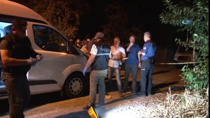 Kötü Kokular Üzerine Girilen Metruk Binada Erkek Cesedi Bulundu