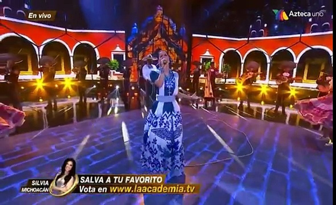 SILVIA CANTA "Cucurrucucu Paloma" EN 10 CONCIERTO DE ( La Academia 2018 ) TV AZTECA